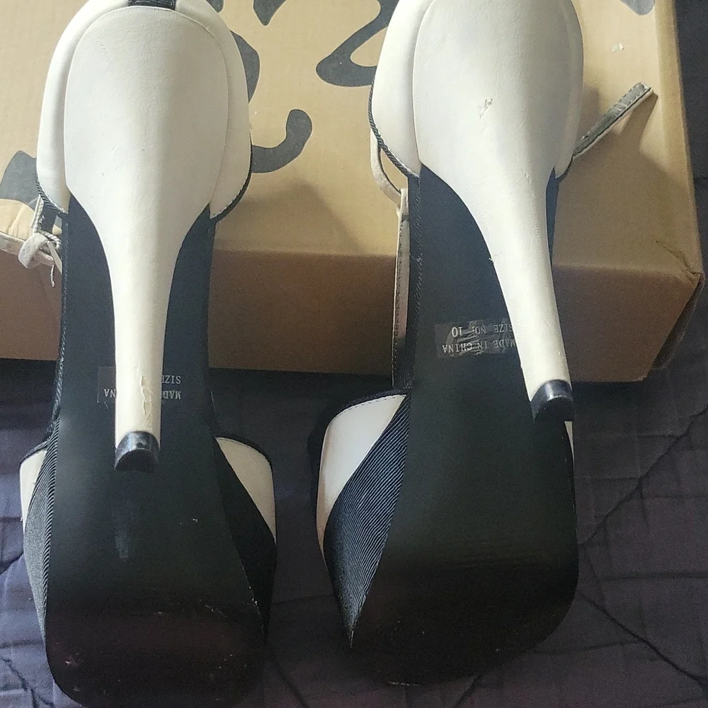 Shoes - Picture 4 of 4